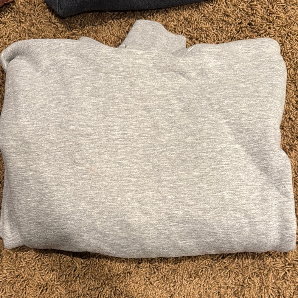 Men's Gray Sweater